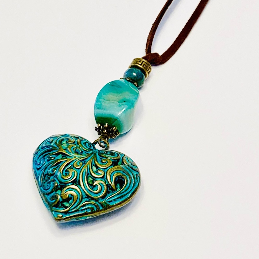 Teal Turquoise Patina Filigree Brass Heart Necklace w/ Onyx & Chrysocolla Stone - Picture 8 of 11